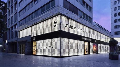 königsallee düsseldorf louis vuitton|LOUIS VUITTON ERÖFFNET NEUEN FLAGSHIP.